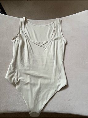lululemon athletica Cream Scoop Neck Bodysuit